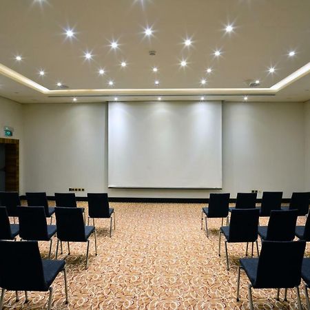 Hilton Garden Inn Riyadh Olaya Exteriör bild