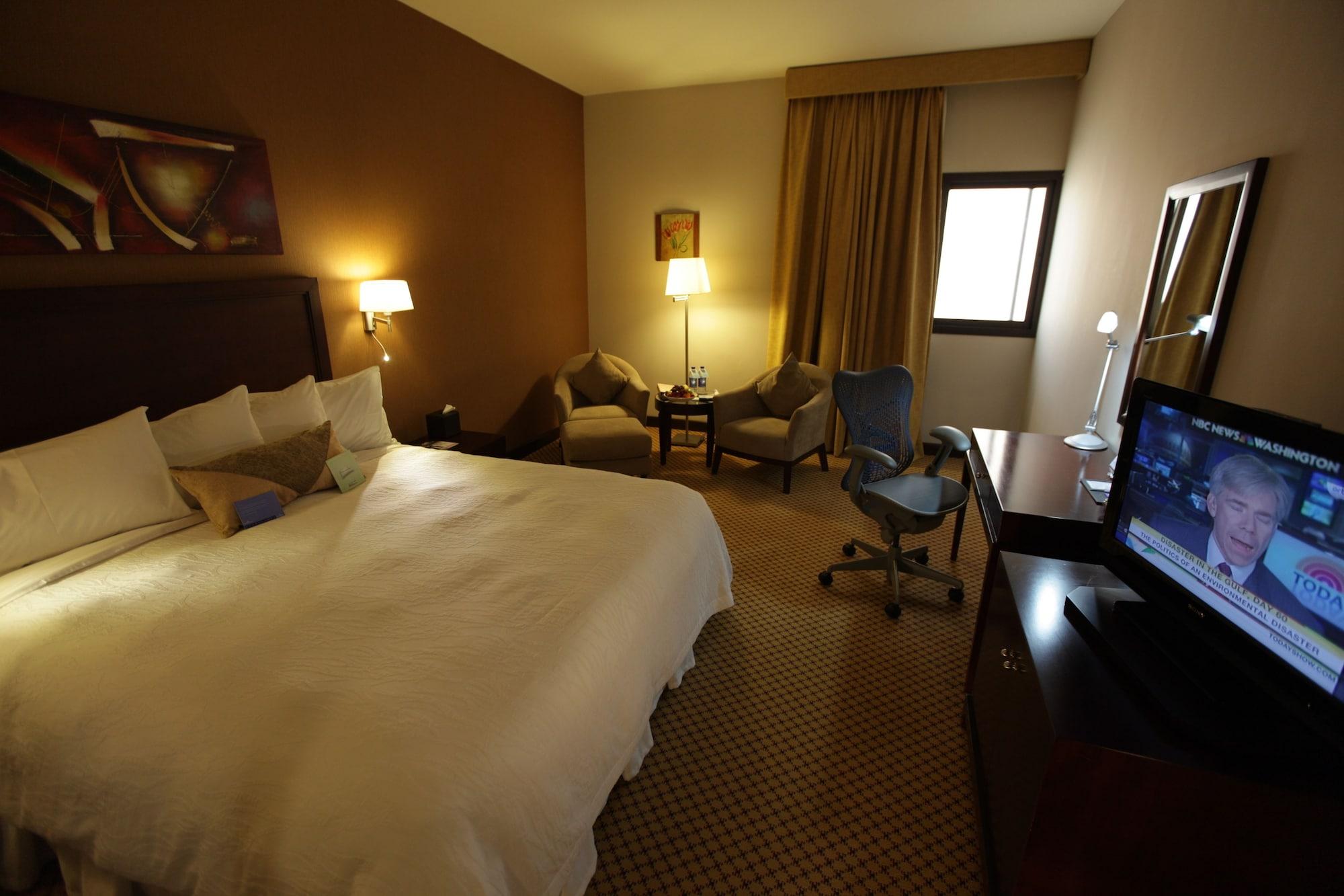 Hilton Garden Inn Riyadh Olaya Exteriör bild