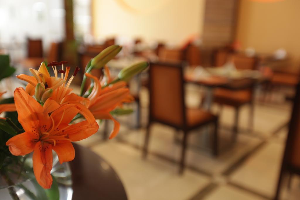 Hilton Garden Inn Riyadh Olaya Exteriör bild
