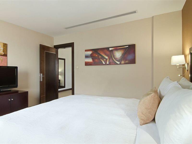 Hilton Garden Inn Riyadh Olaya Exteriör bild