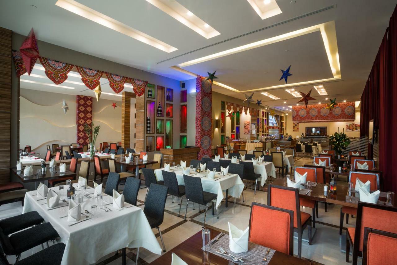 Hilton Garden Inn Riyadh Olaya Exteriör bild